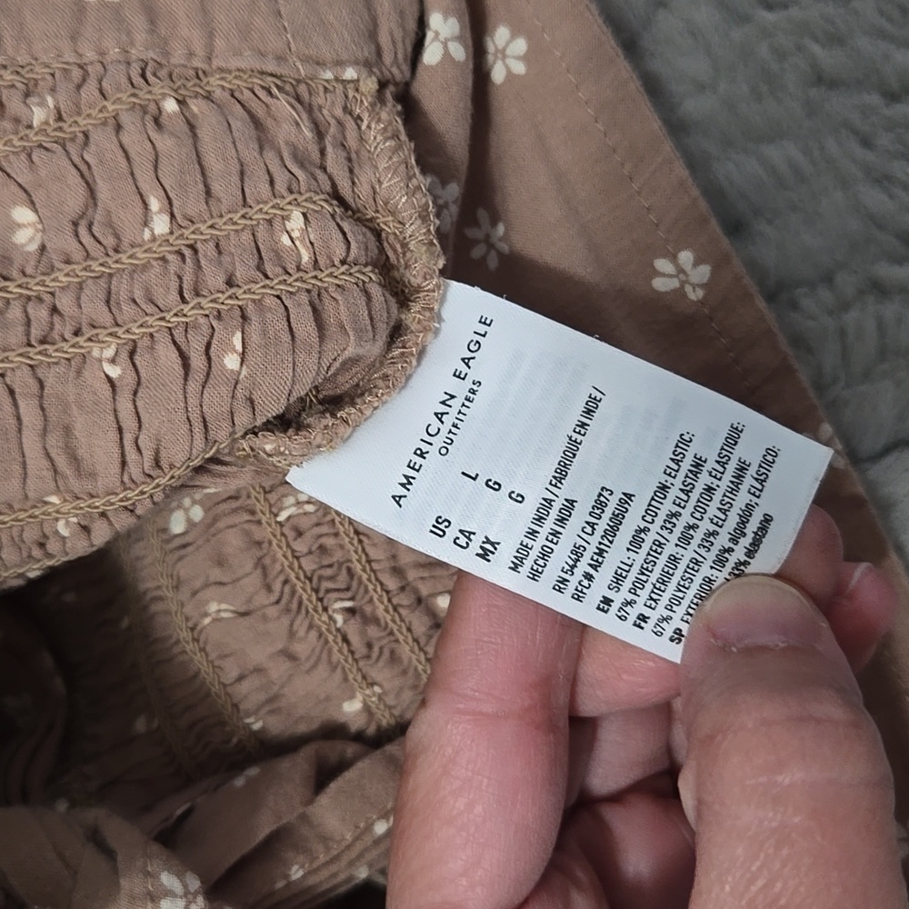 American Eagle Outfitters tan tie front floral blouse size L - Picture 4 of 8